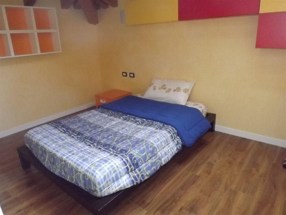Il Gelsomino Bed and Breakfast Ferno Buitenkant foto