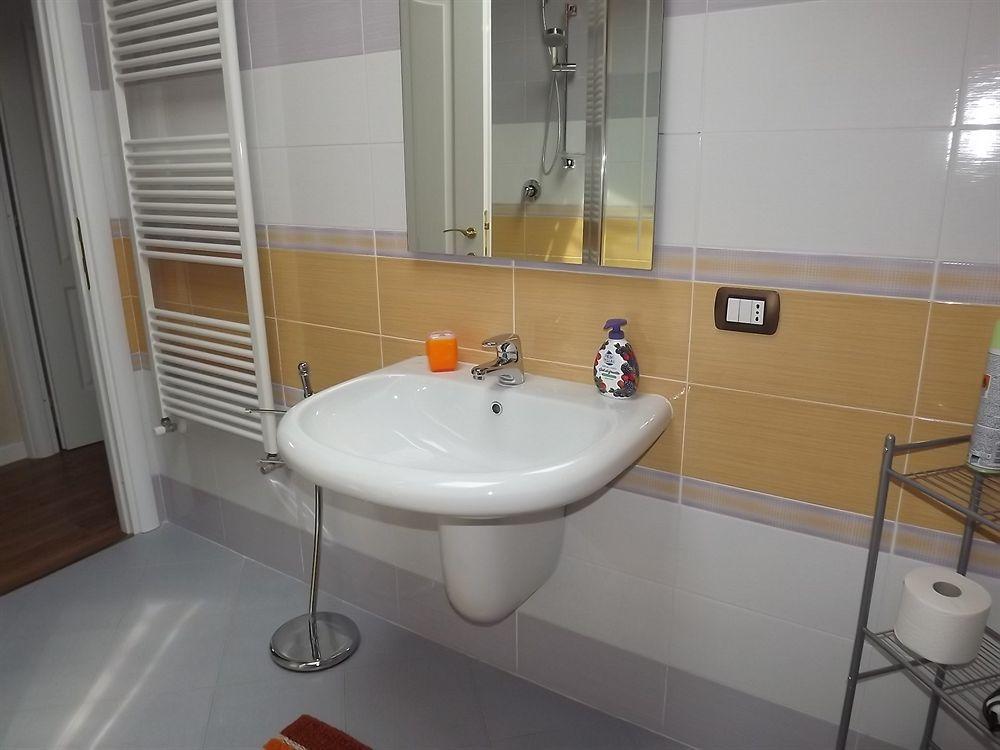 Il Gelsomino Bed and Breakfast Ferno Buitenkant foto