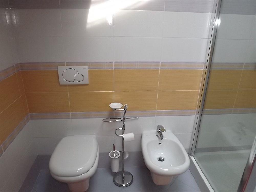 Il Gelsomino Bed and Breakfast Ferno Buitenkant foto