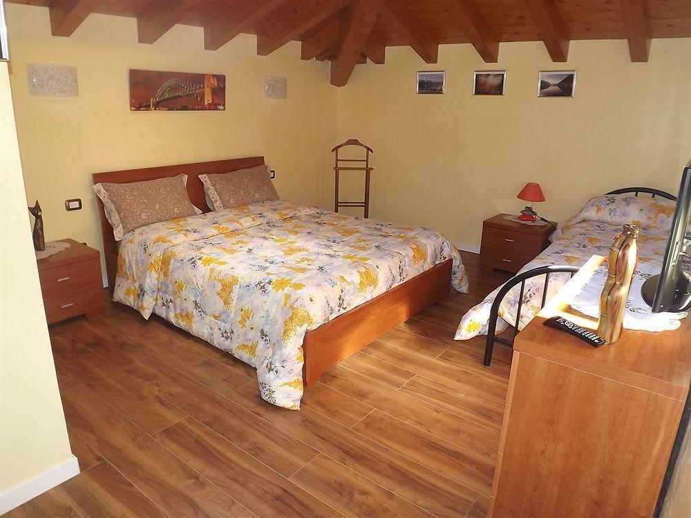 Il Gelsomino Bed and Breakfast Ferno Buitenkant foto