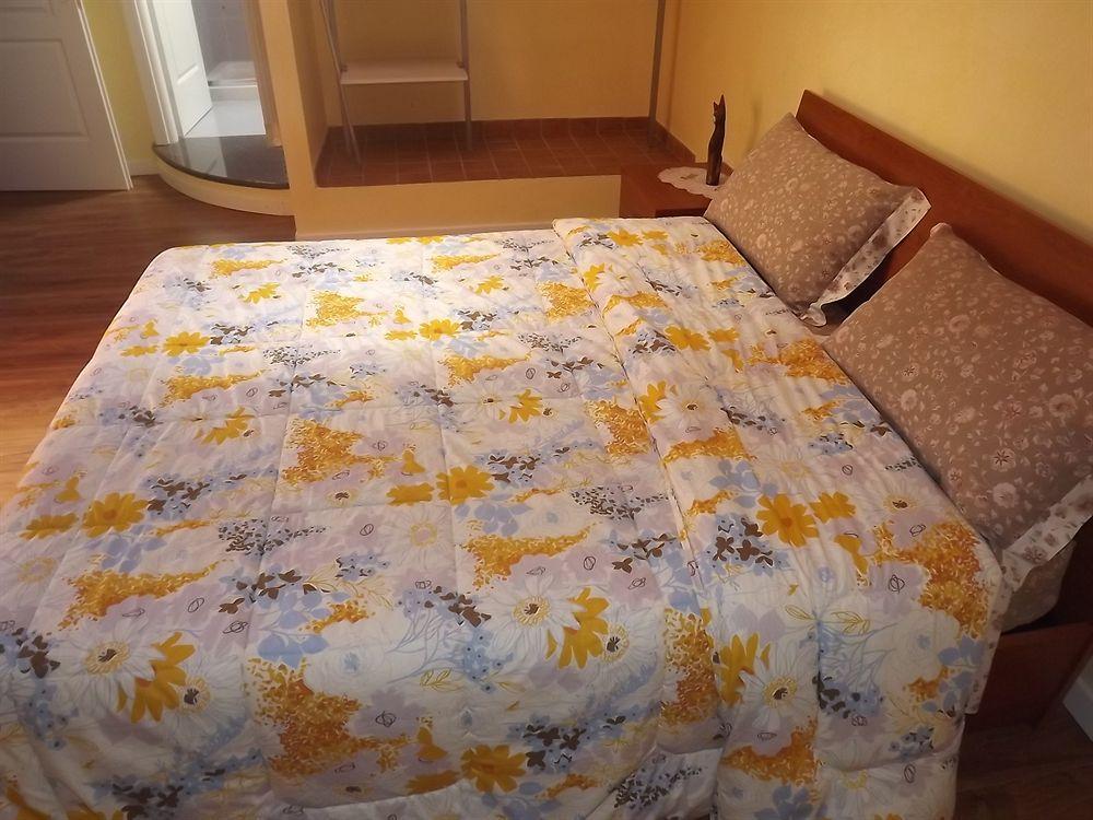 Il Gelsomino Bed and Breakfast Ferno Buitenkant foto