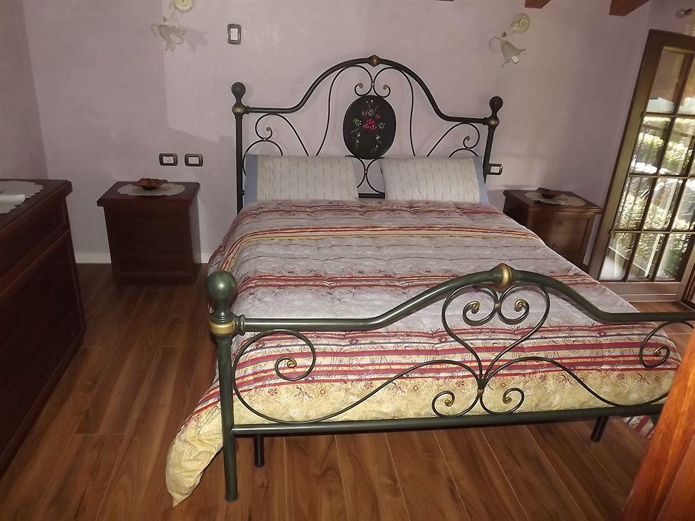 Il Gelsomino Bed and Breakfast Ferno Buitenkant foto