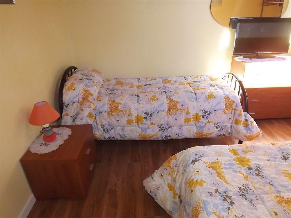 Il Gelsomino Bed and Breakfast Ferno Buitenkant foto