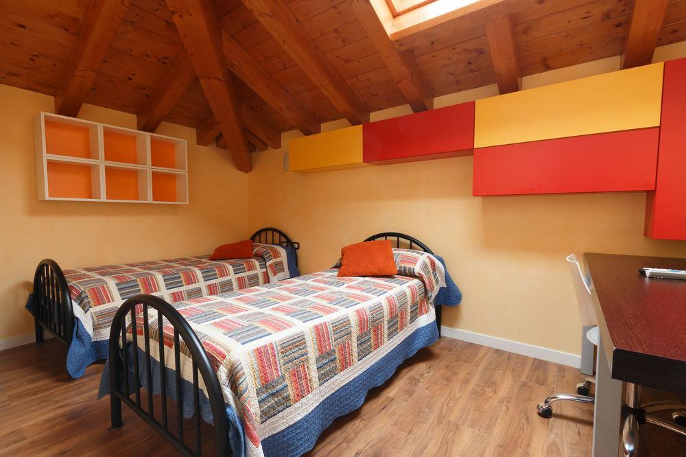 Il Gelsomino Bed and Breakfast Ferno Buitenkant foto