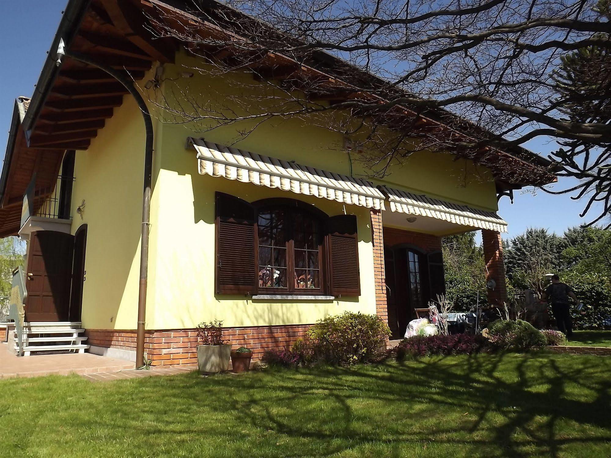 Il Gelsomino Bed and Breakfast Ferno Buitenkant foto