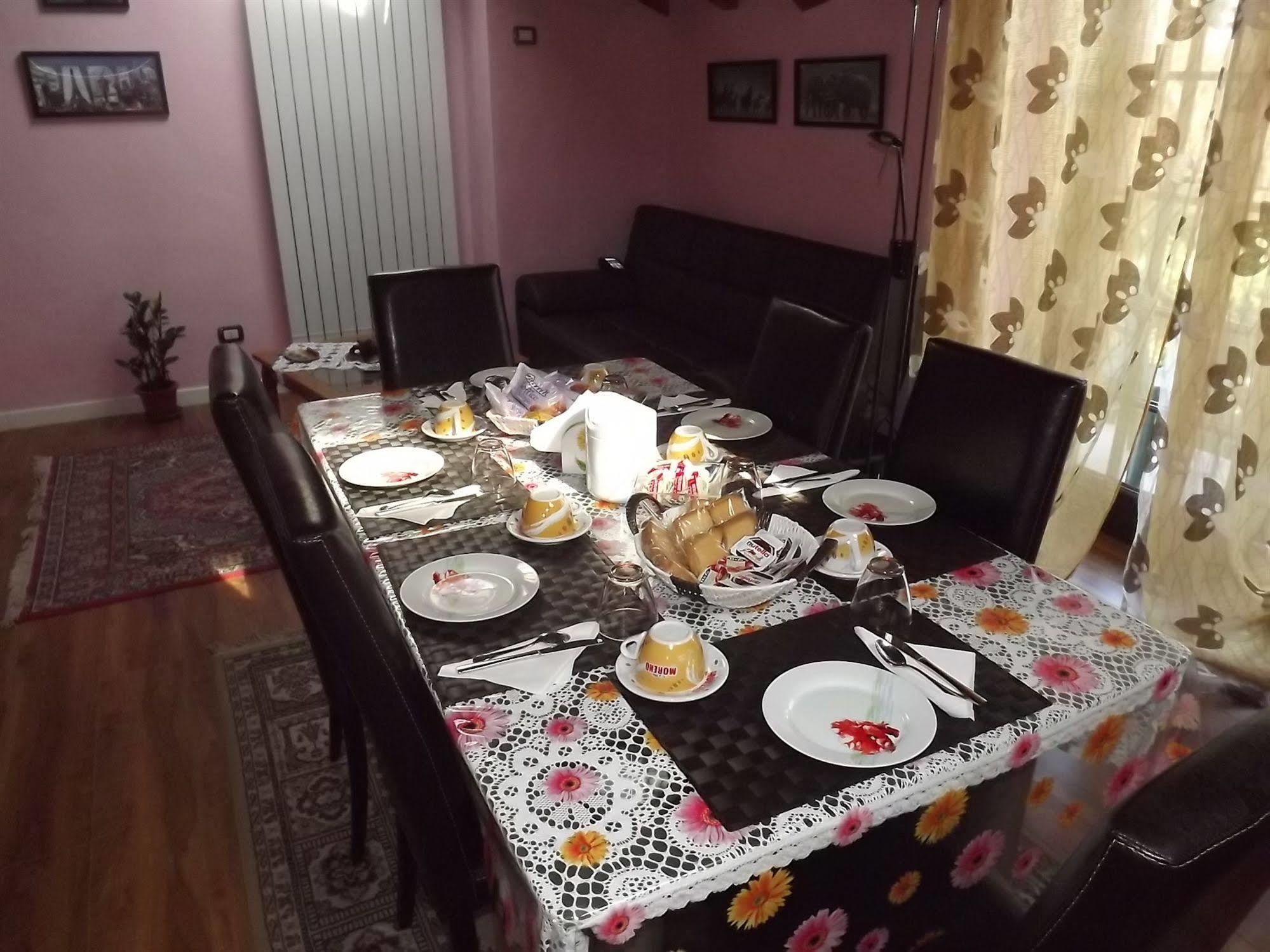 Il Gelsomino Bed and Breakfast Ferno Buitenkant foto