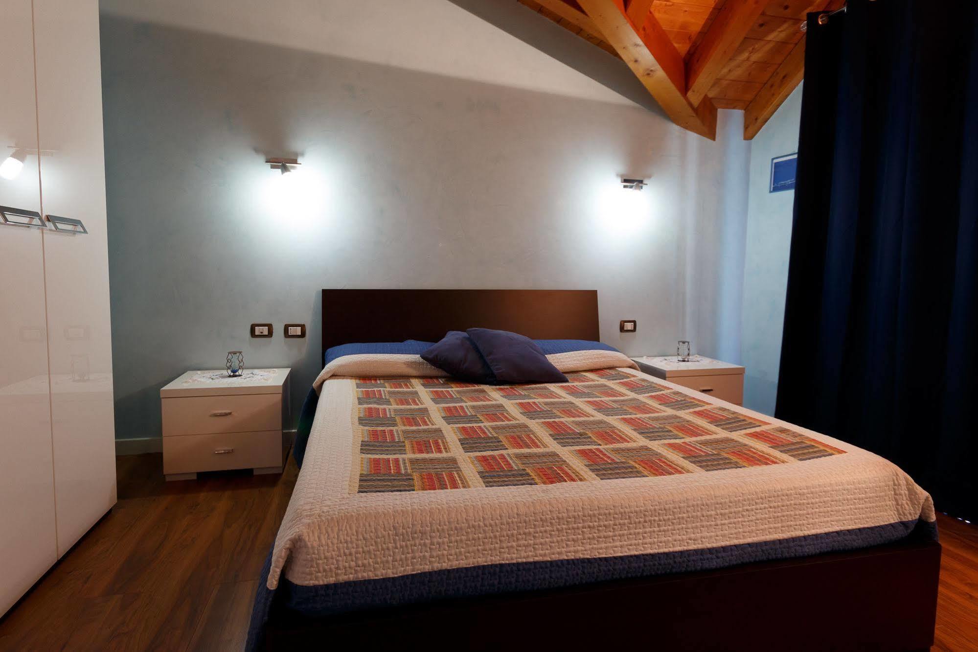 Il Gelsomino Bed and Breakfast Ferno Buitenkant foto