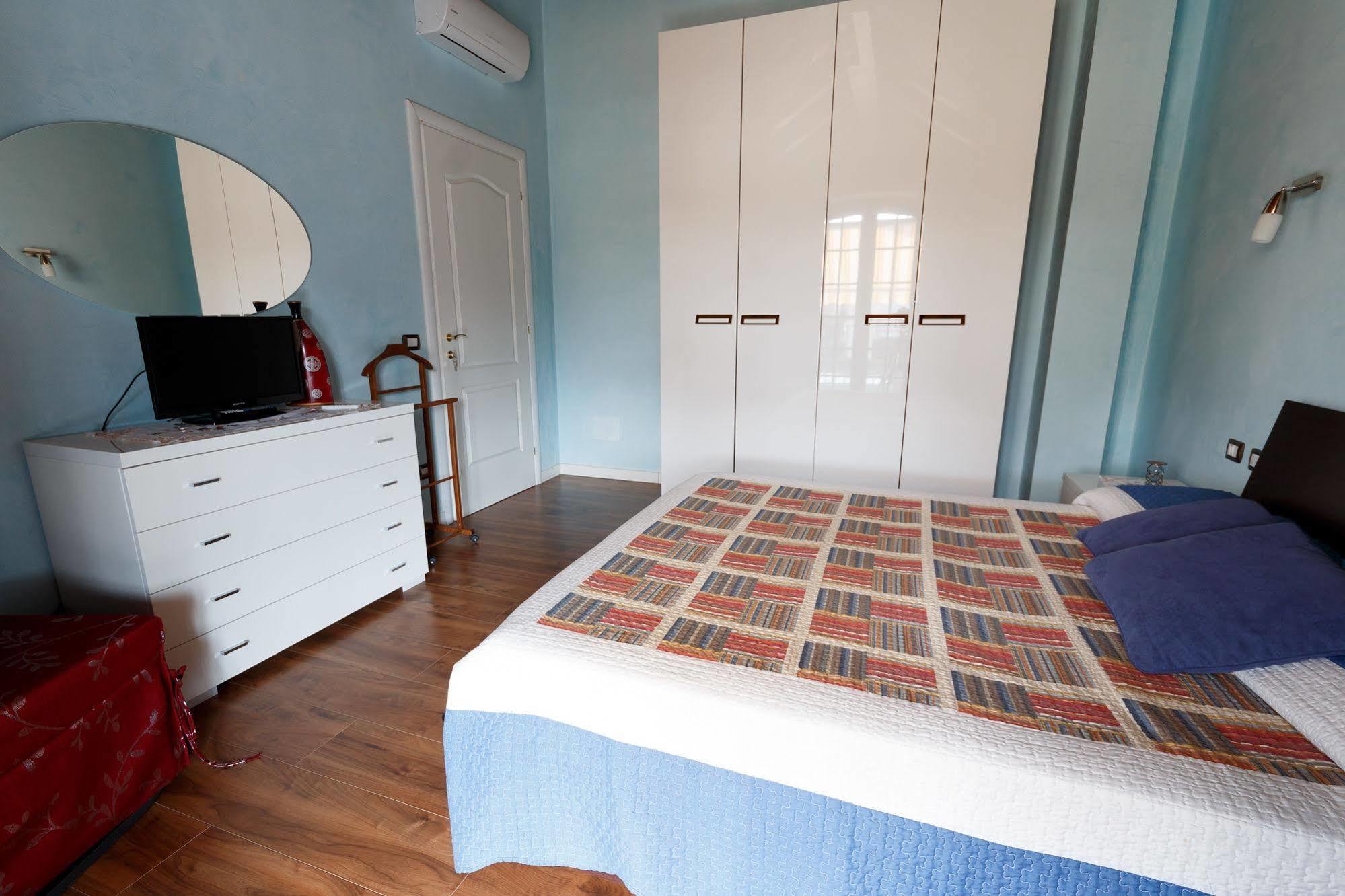 Il Gelsomino Bed and Breakfast Ferno Buitenkant foto