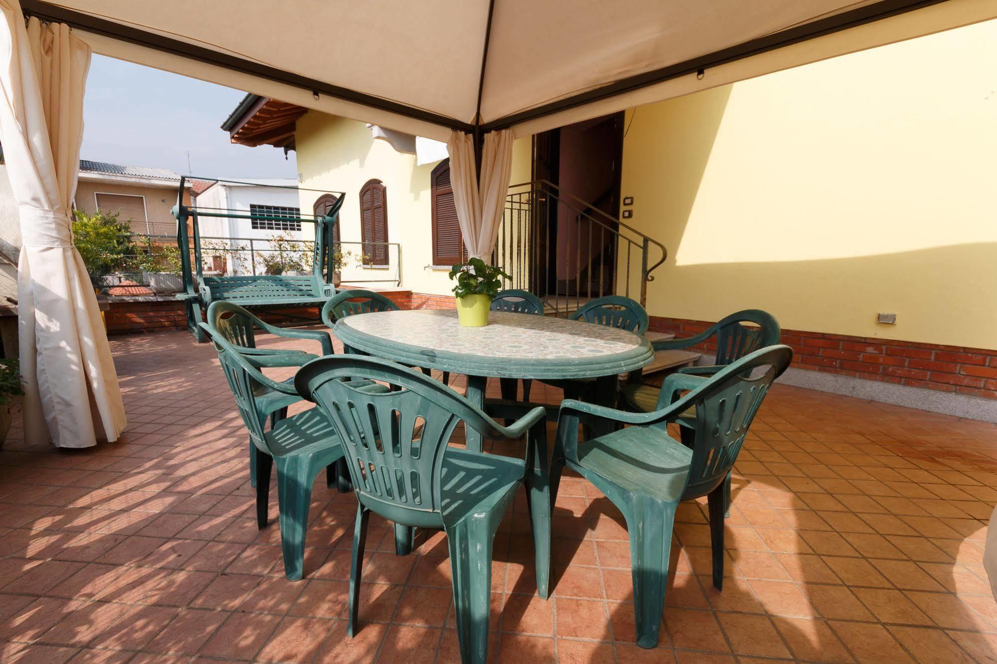 Il Gelsomino Bed and Breakfast Ferno Buitenkant foto